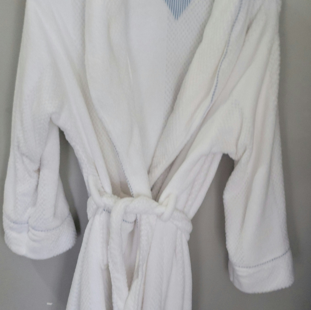 Tommy Hilfiger White  Sleepwear Robe with Blue Stripe Trim